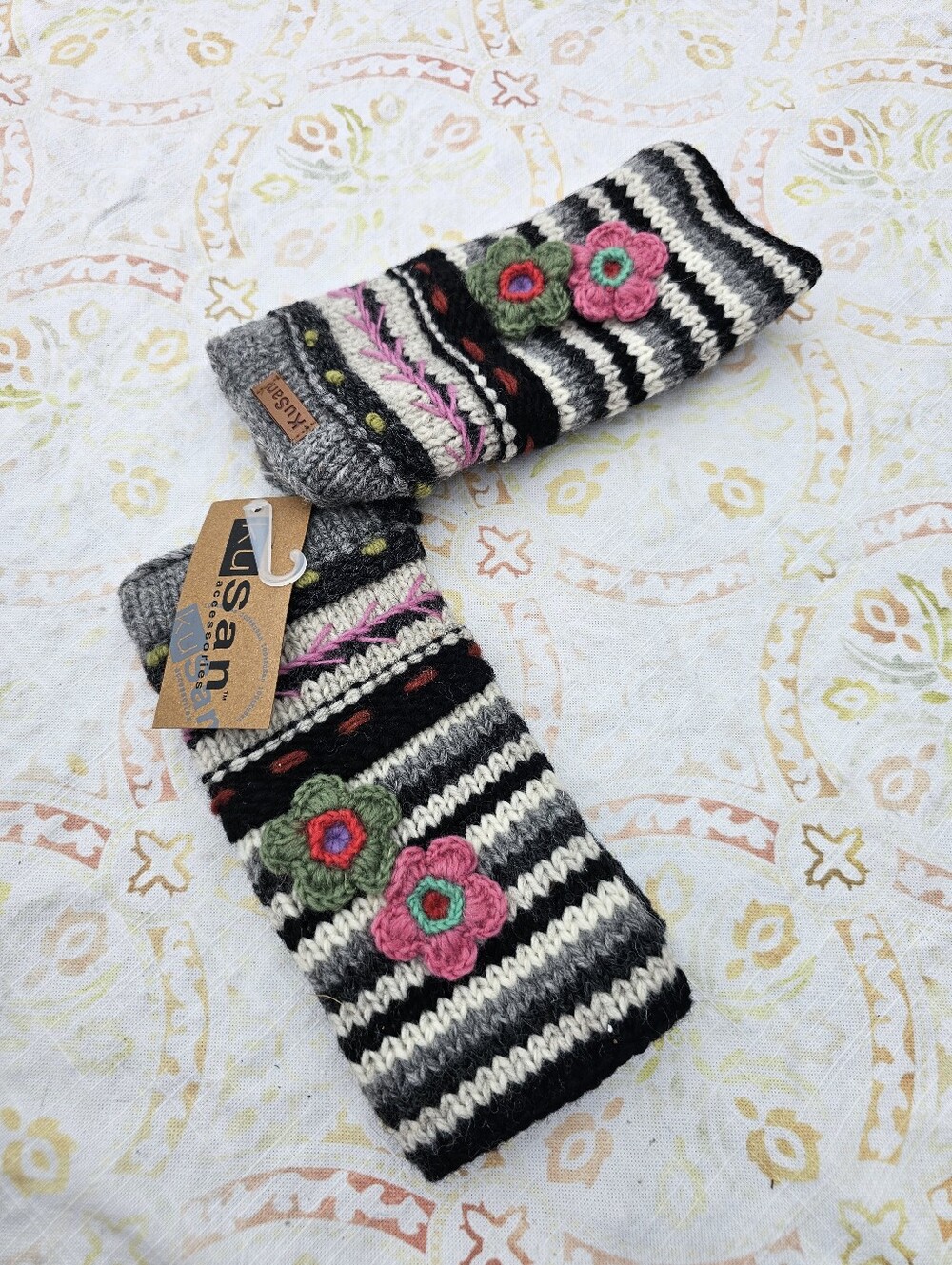 NWT Kusan London Hand Knit Wool Fingerless Hand Warmers Nepal
